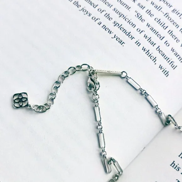 NEW KENDRA SCOTT Faceted Reid White Howlite Silver Long Pendant Necklace AUTHENT - Picture 3 of 3